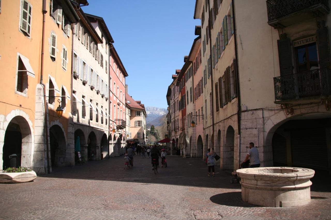 Nid Douillet Bed & Breakfast Annecy Eksteriør bilde