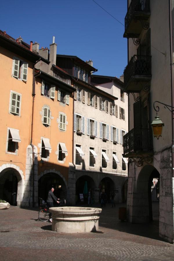 Nid Douillet Bed & Breakfast Annecy Eksteriør bilde
