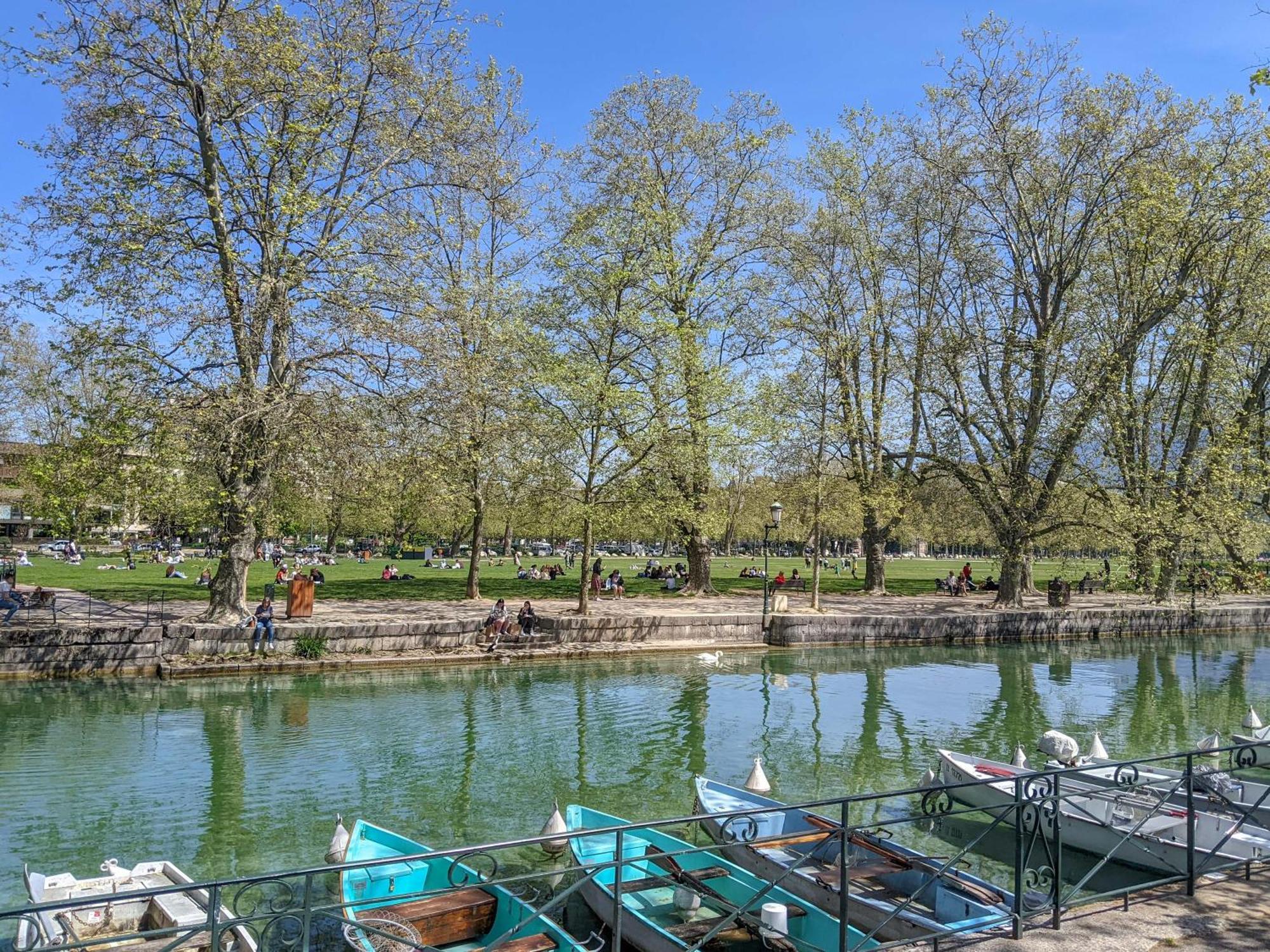 Nid Douillet Bed & Breakfast Annecy Eksteriør bilde