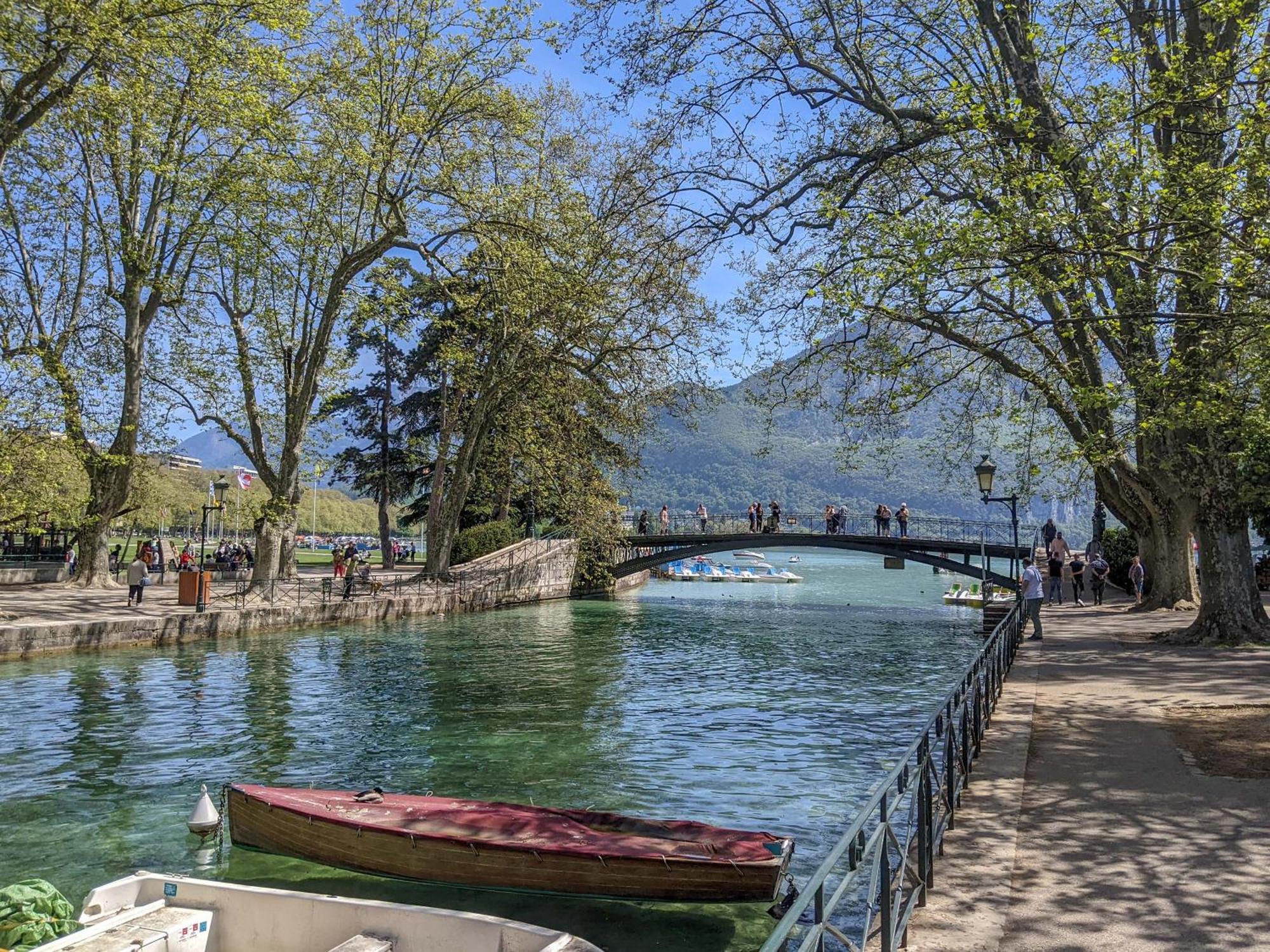 Nid Douillet Bed & Breakfast Annecy Eksteriør bilde